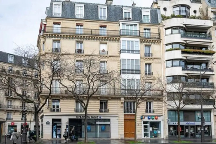 Exterior of Joli F2 à Paris 16