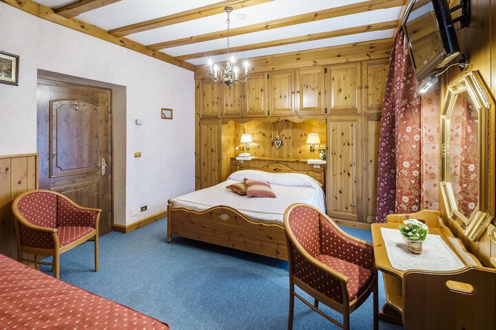 Room 4 of 60