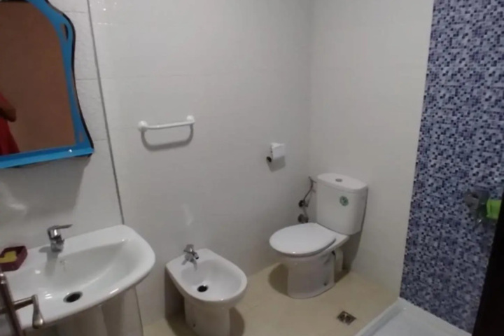 Room 7 of 9