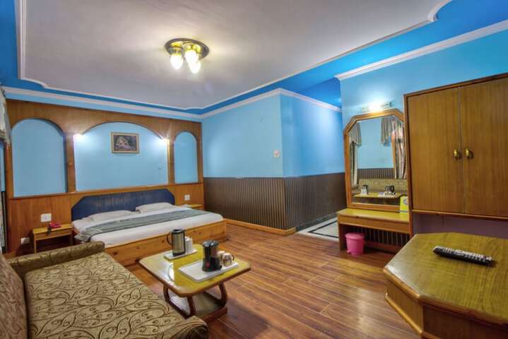 Room 17 of 49