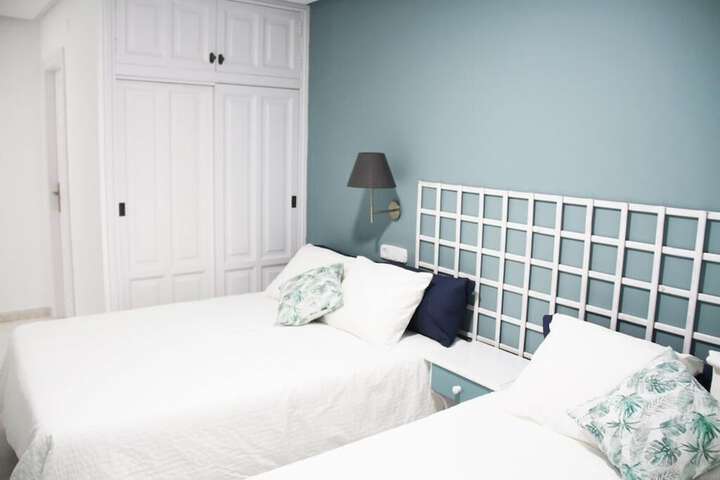 Room 25 of 33