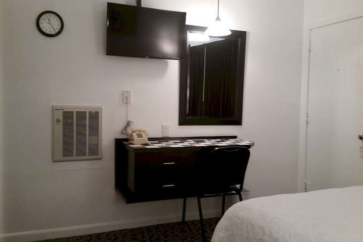 Room 3 of 55
