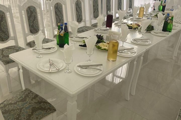 Dining 15 of 19