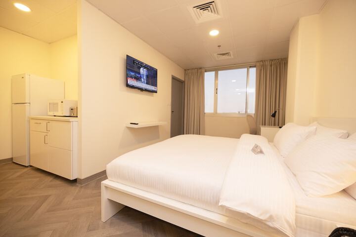Room 16 of 25