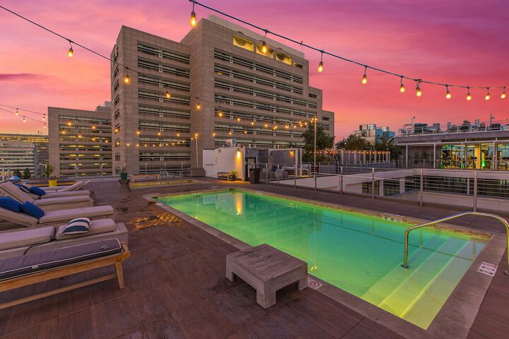Pool 384 of 516