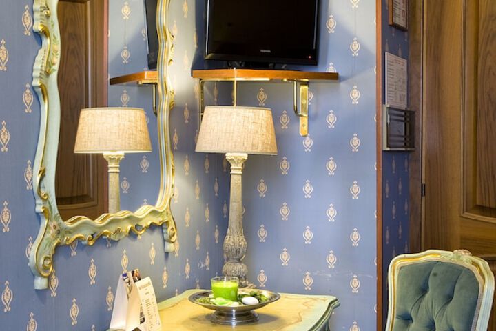 In-room business center