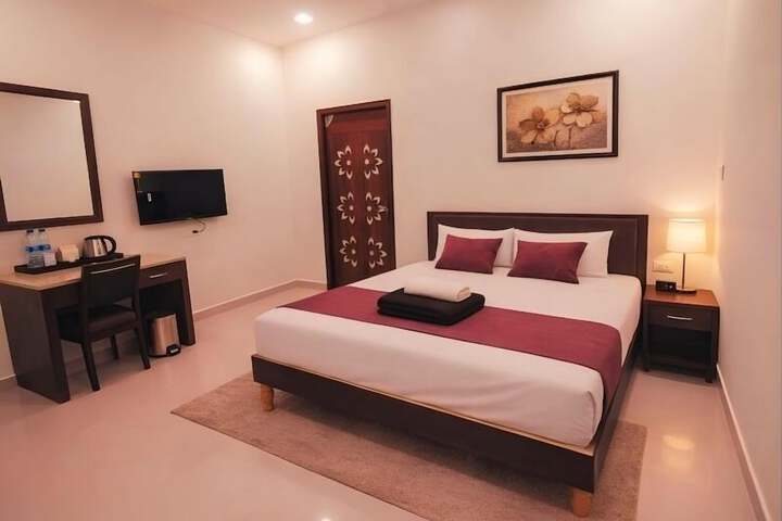 Room 4 of 20