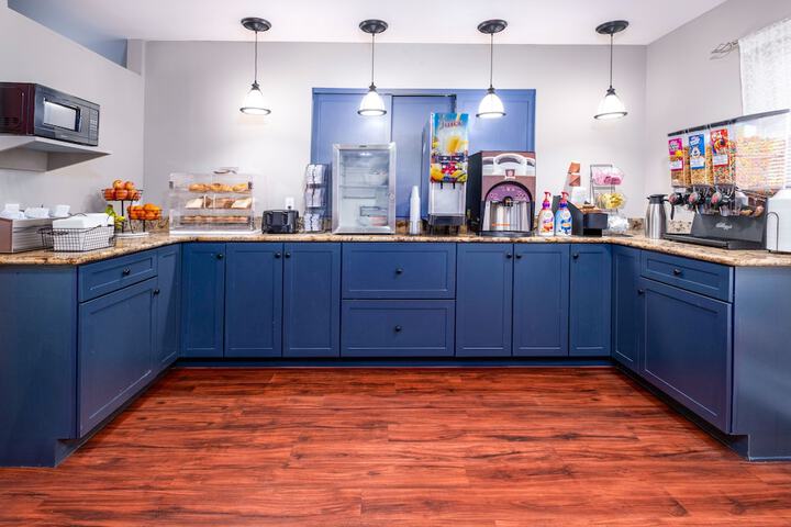 Breakfast/Coffee Service 47 of 57