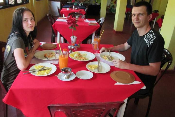 Dining 10 of 18