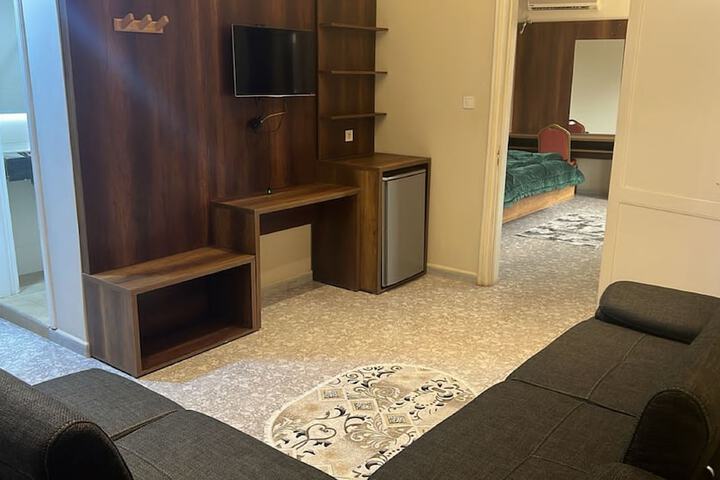 Room 7 of 18