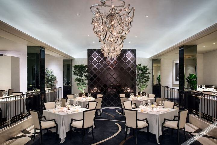 Salon De Ning at the Peninsula