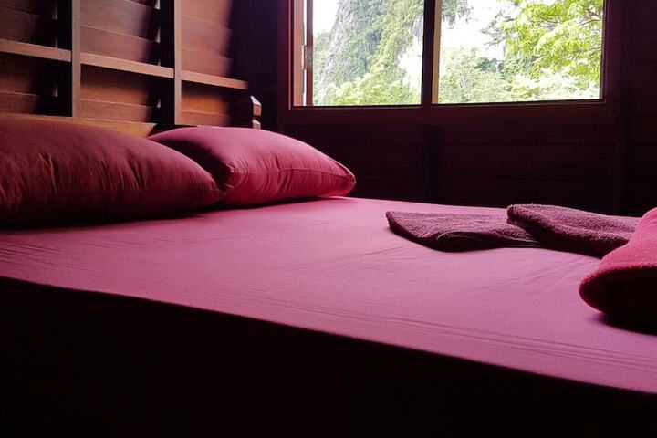 Room 6 of 34