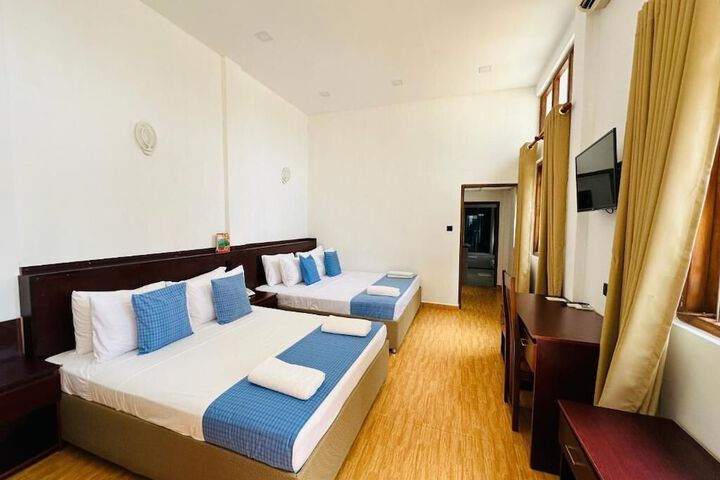 Room 27 of 51
