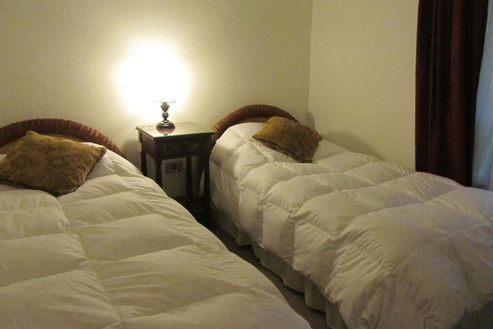 Room 6 of 45