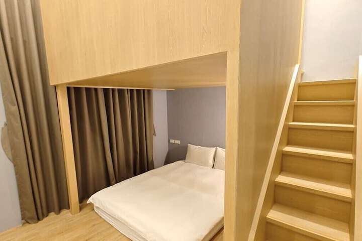 Room 14 of 29
