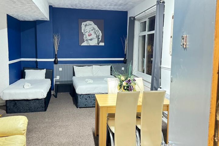 Room 51 of 106