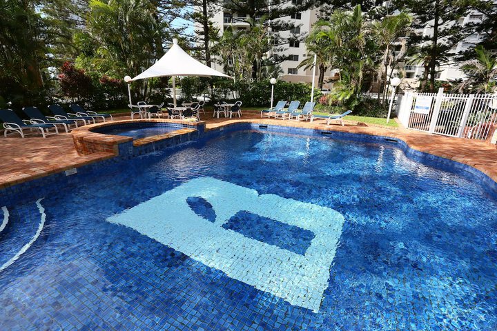Pool Hotel