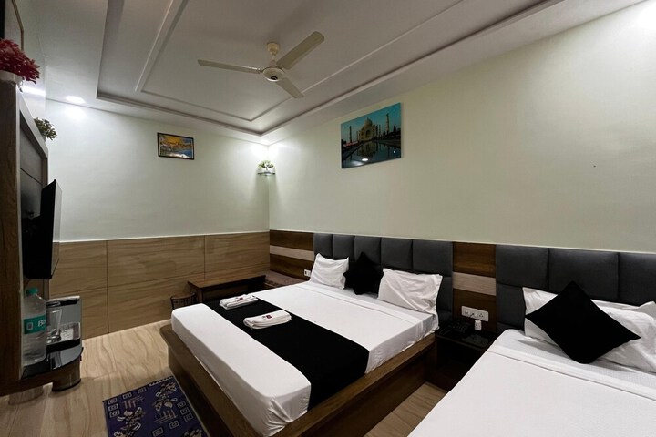 Room 42 of 107
