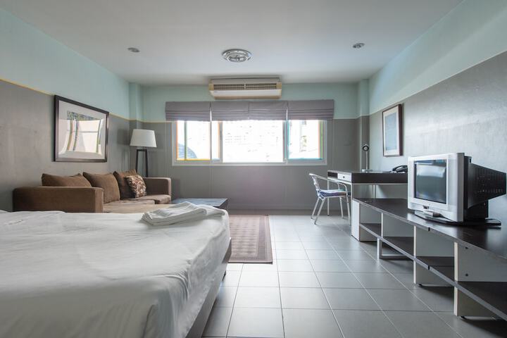 Room 4 of 49
