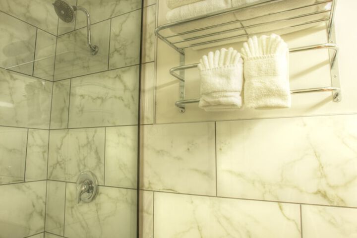 Bathroom shower
