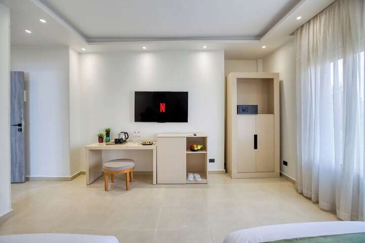 Room 16 of 47