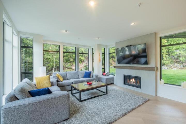 Photo of Ravencrest by Outpost Whistler