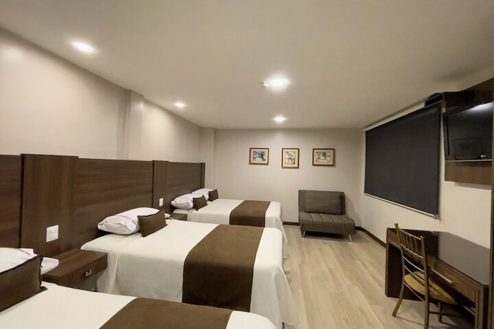 Room 21 of 31