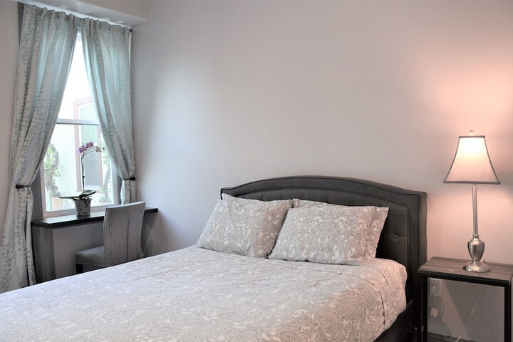 Room 12 of 48