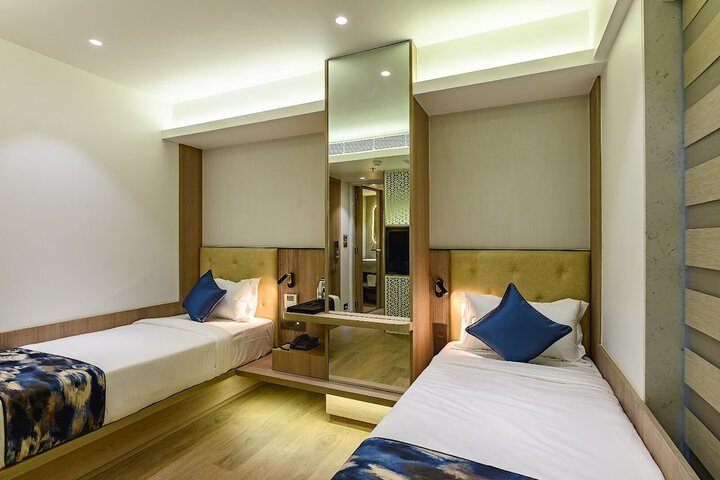 Room 12 of 29