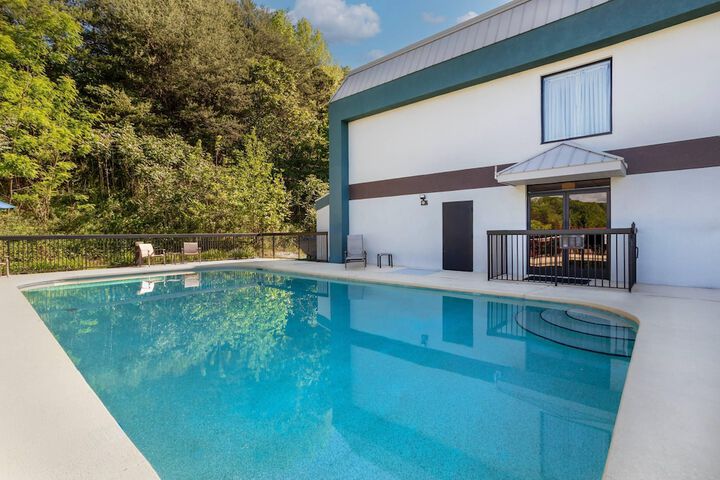 Pool 37 of 48