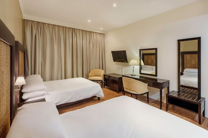 Room 29 of 74