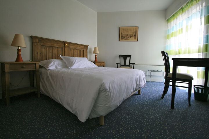 Room 3 of 42