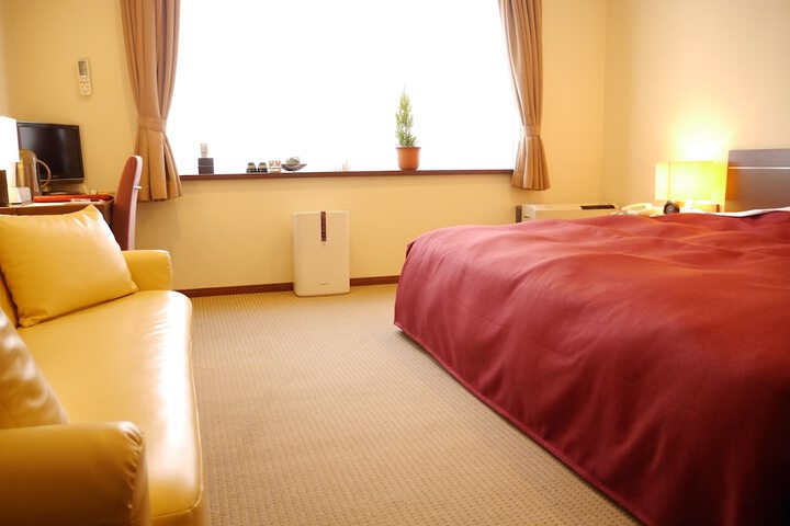 Room 9 of 68