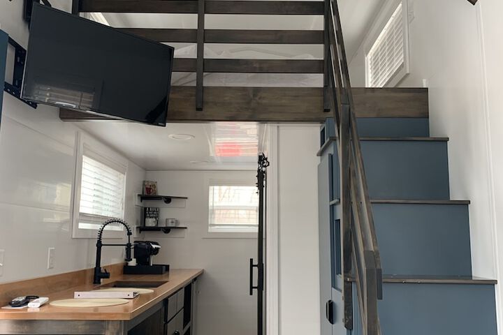 Room 10 of 129