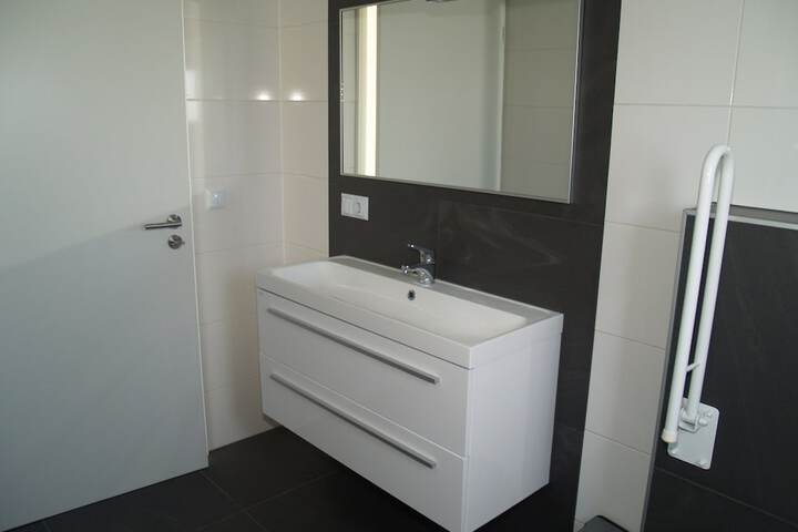 Room 10 of 39
