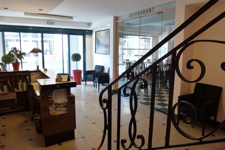 Guest Lobby