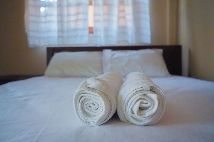 Room 33 of 52
