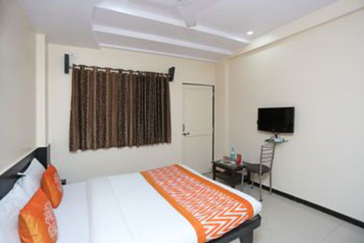 Room 10 of 23