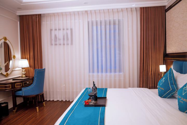 Room 2 of 18
