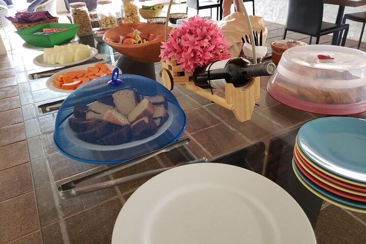 Dining 19 of 32