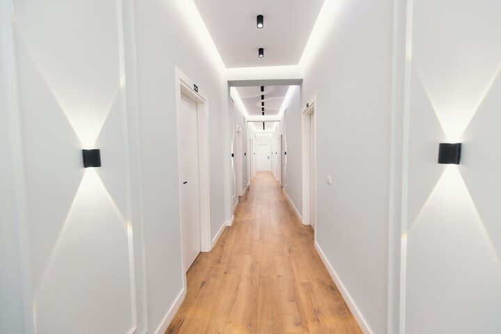 Ballroom/Hall 76 of 84