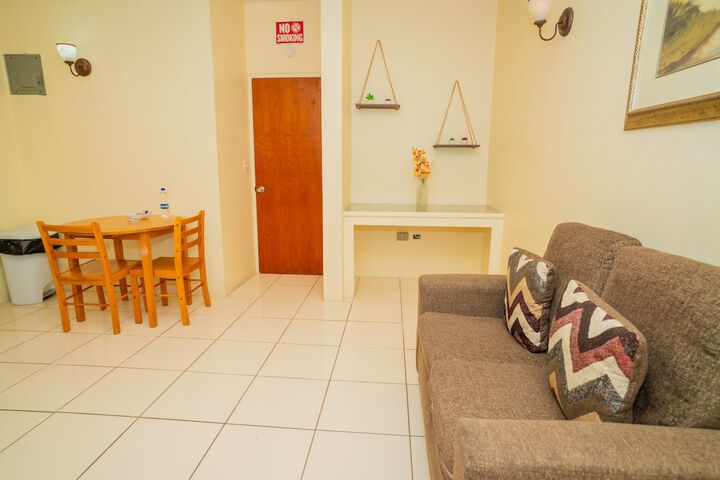 Room 104 of 147