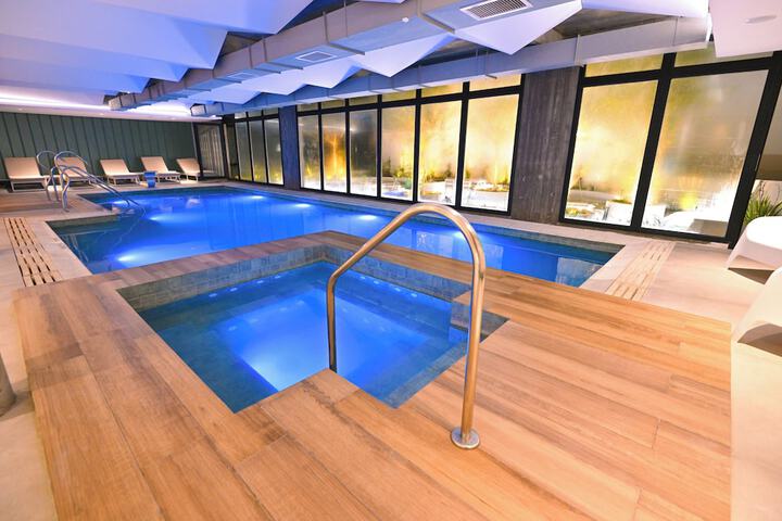 Pool 56 of 107