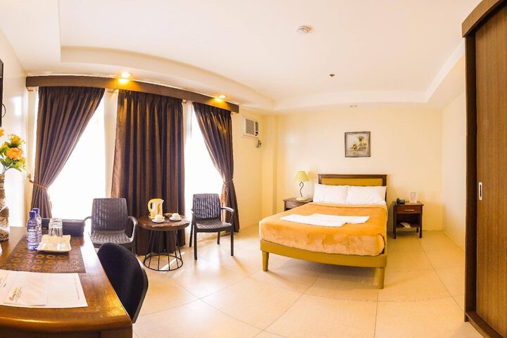Room 4 of 14