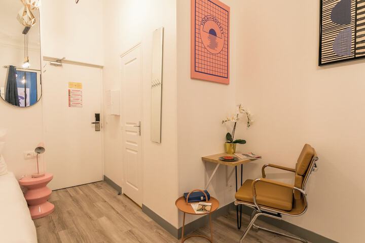 Room 66 of 90