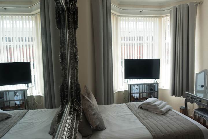 Room 15 of 79