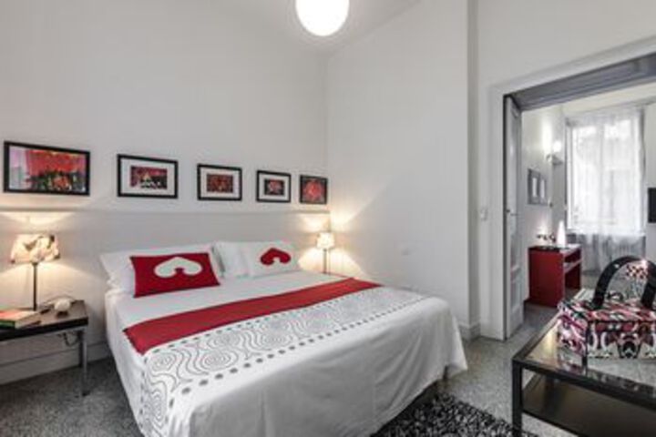 Room 21 of 38