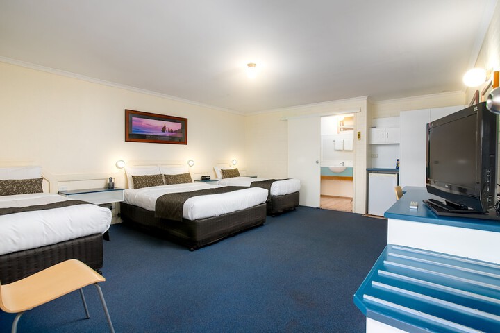 Room 13 of 23