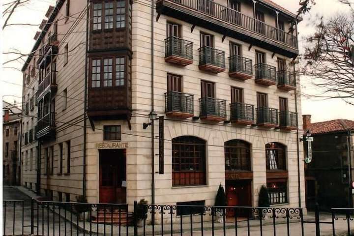 Hotel Covaleda Soria