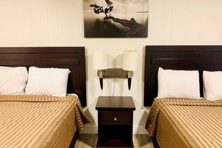 Room 5 of 76